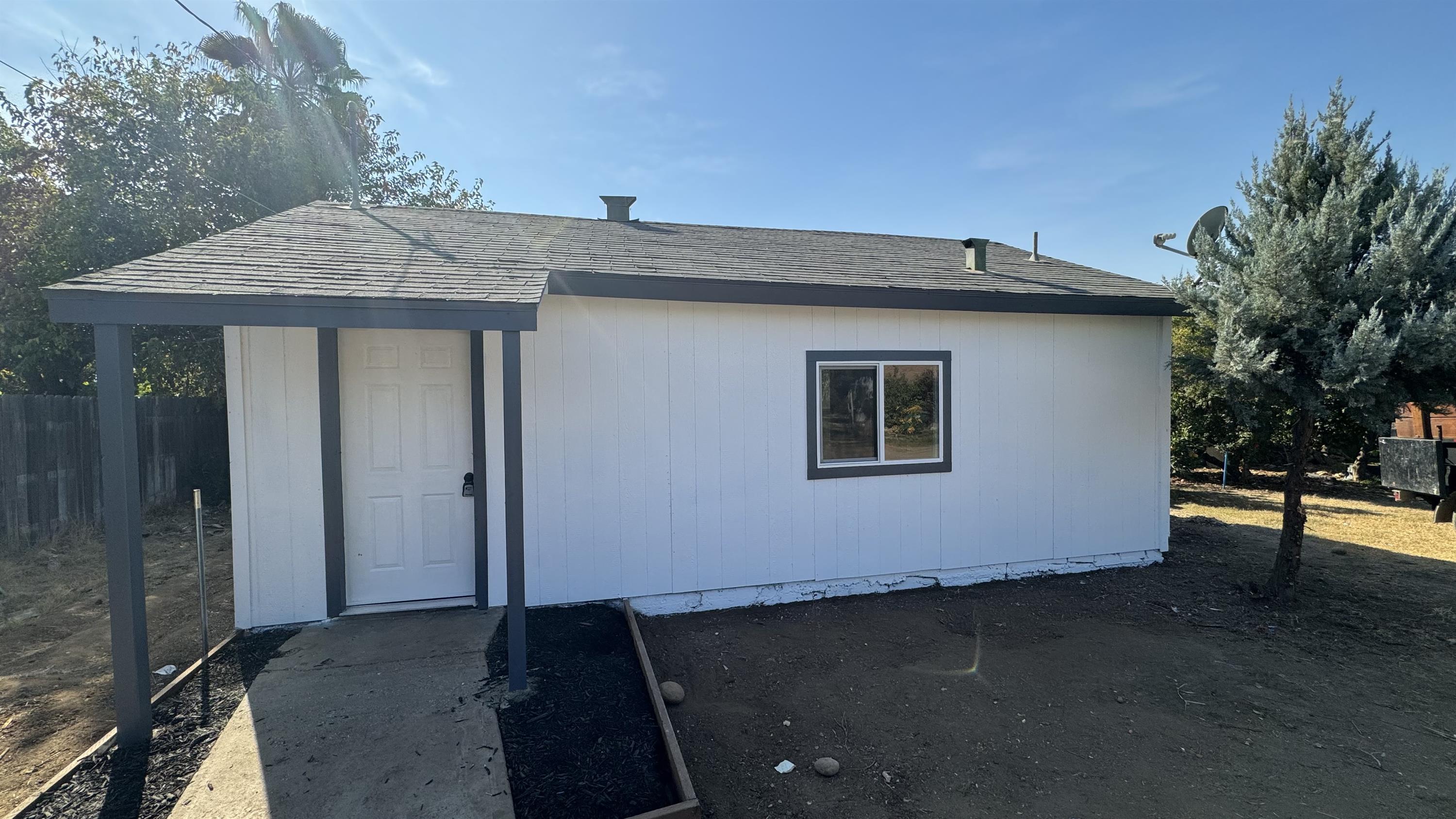 579 East Naranjo Boulevard - 2