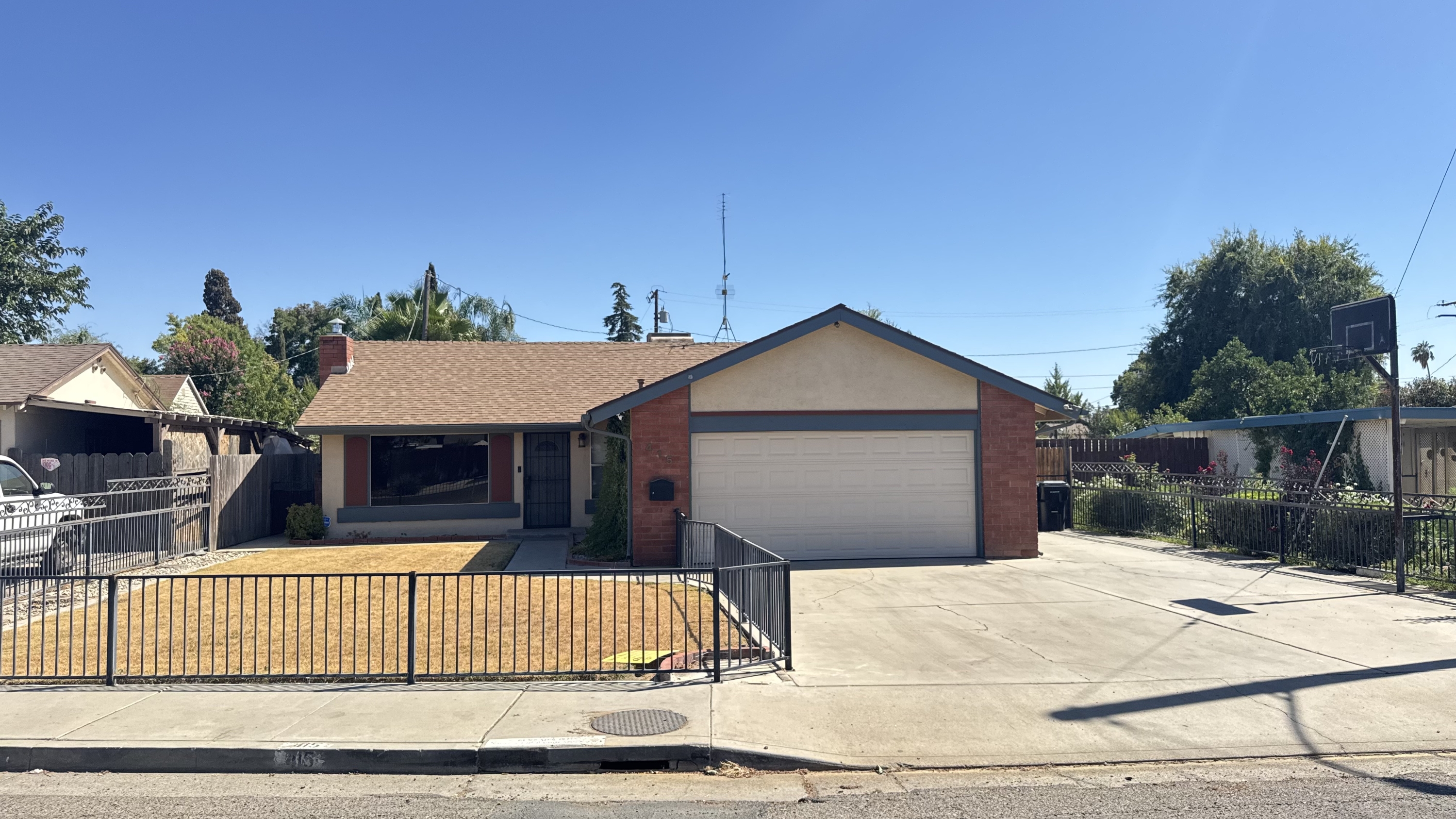 415 West Grand Avenue